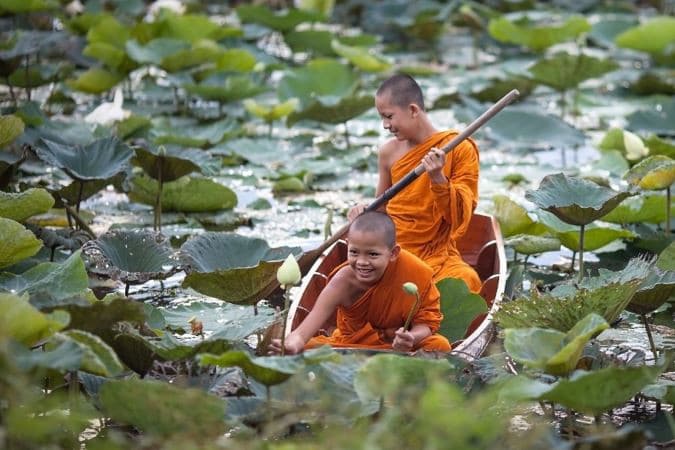 Khao_Phansa_Comm__moration_de_la_Journ__e_du_Car__me_Bouddhiste_en_Tha__lande