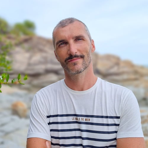 César