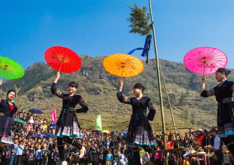 Roong Pooc Festival