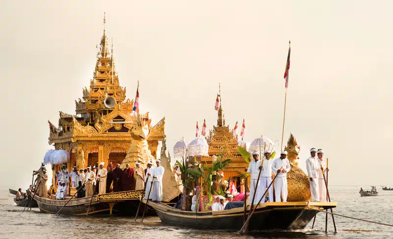 Festival de la pagode Phaung Daw Oo